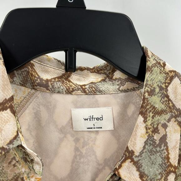 Aritzia Wilfred Henrietta Shirt Button Up cropped snake print boxy size S - Picture 7 of 9